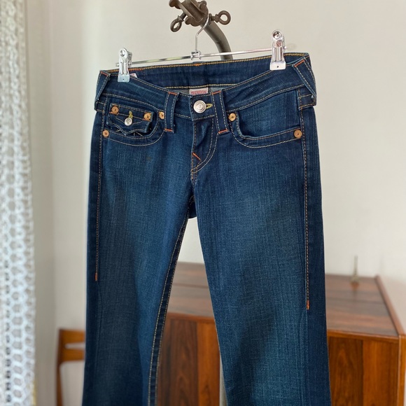 TRUE RELIGION | Tony Low Rise Flare Jeans - Picture 4 of 10